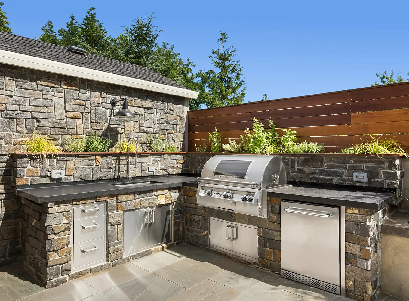 outdoor kitchen installation services in springfield il