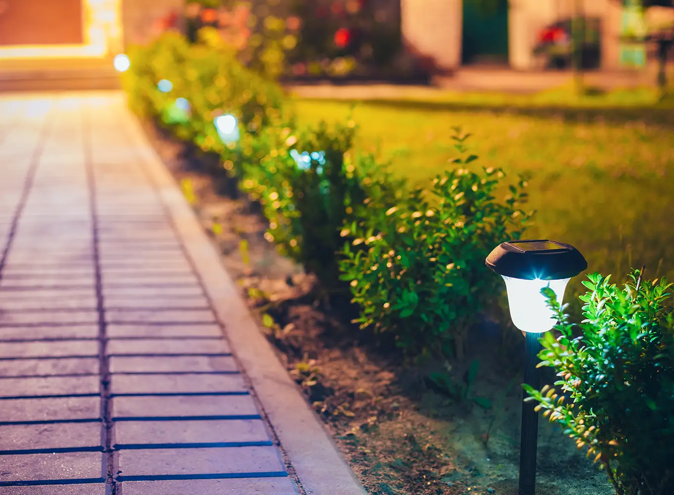 outdoor lighting installed at Springfield IL home