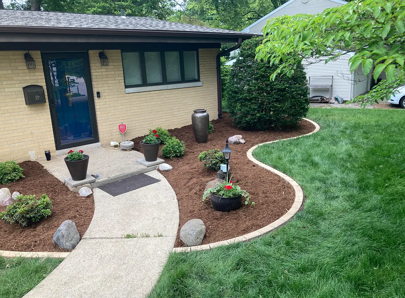 Quality Mulch & Rock Installation in Springfield IL